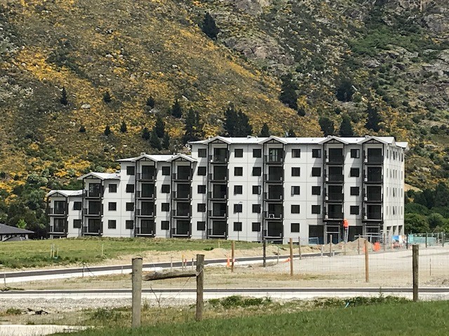 Toru Apartments